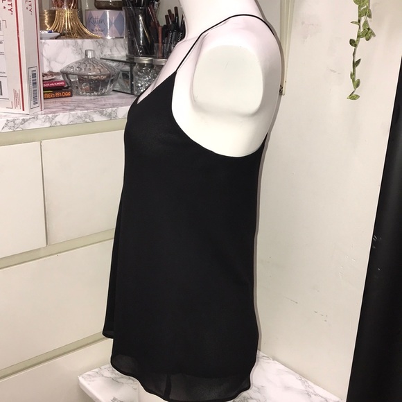 ๐2 Bundle Gorgeous T-back camisole blouses Size S - Picture 7 of 8